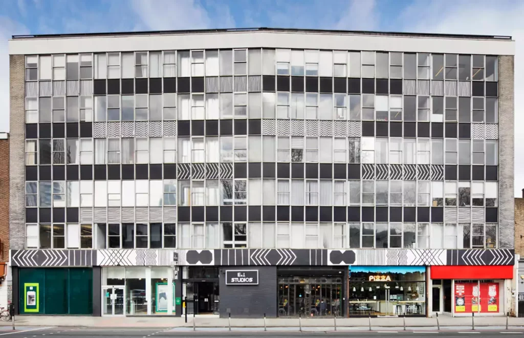 workspace e1 studios A 2 1024x660