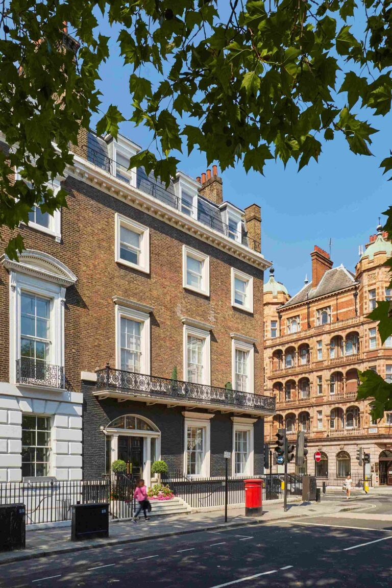 17 Cavendish Square3.jpglower res 768x1152