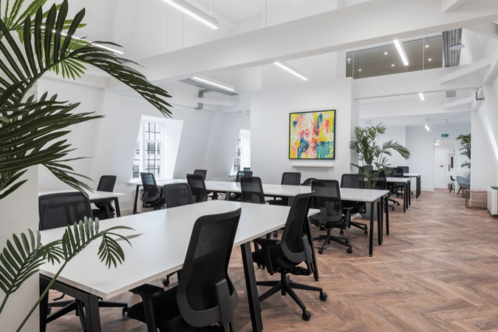 Boutique Workplace Holborn Town Hall desks 2 1024x683