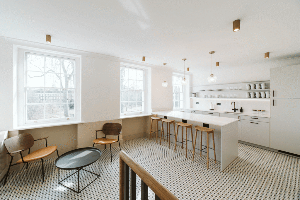Boutique Workplace Theobalds Road desks 2 1024x683
