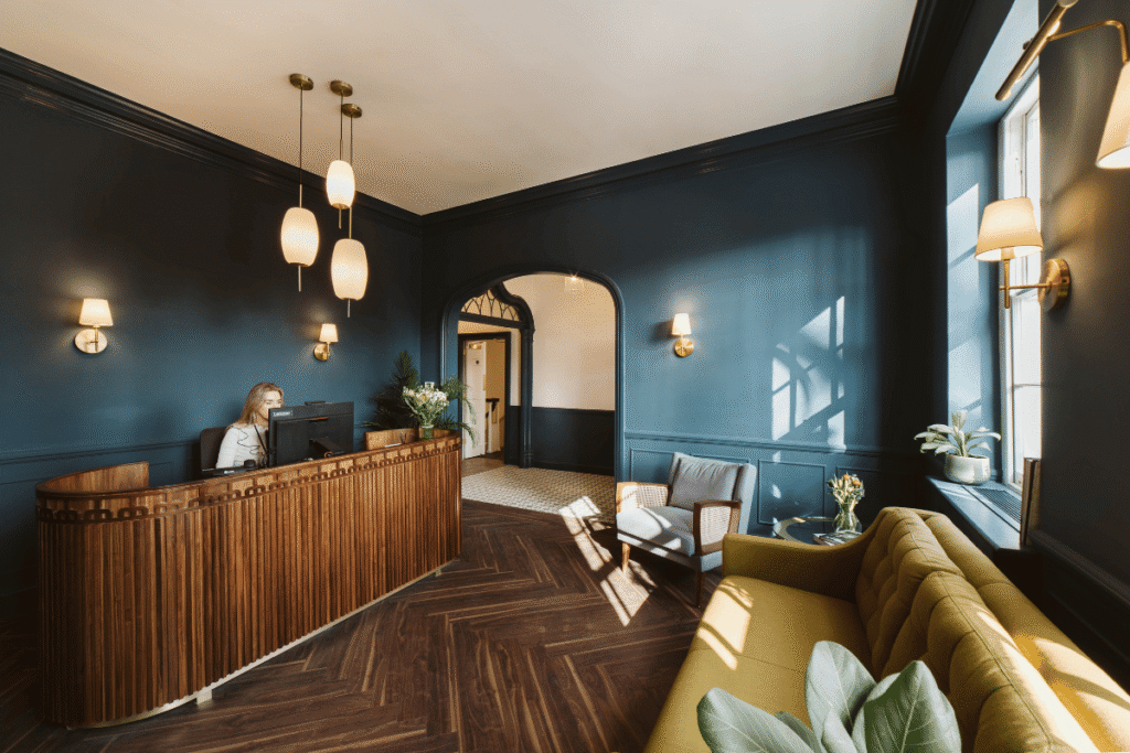 Boutique Workplace Theobalds Road reception 1024x683