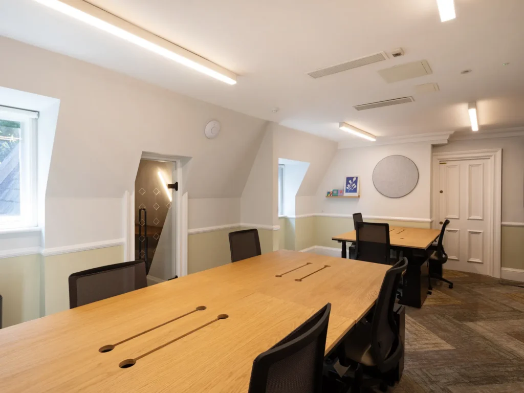 Grosvenor 128 Buckingham Palace Road a.JPG 1 1024x768