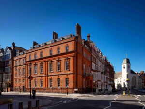 Pont Street 300x225